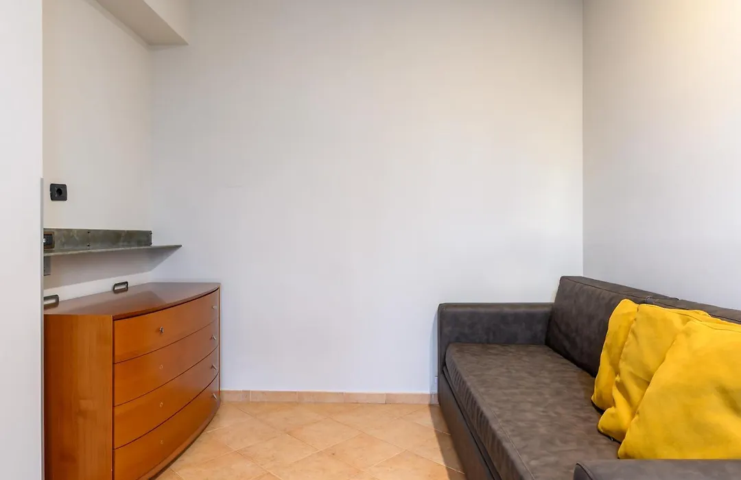 Crosti Apartments-1