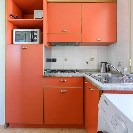 Crosti Apartments-2