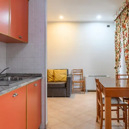 Crosti Apartments-3